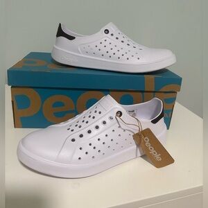 PEOPLE FOOTWEAR | The Ace | NWT Men’s 8, W10 White Black Water Shoe | Vegan |